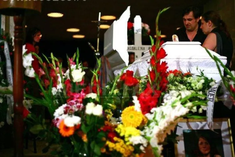 Mesajul de adio complet lasat de Madalina Manole inainte sa se sinucida. Cititi ce le-a scris artista celor dragi