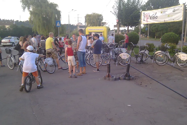 Un sfert din bicicletele de inchiriat de la Sala Sporturilor din Cluj s-au stricat - VIDEO si FOTO