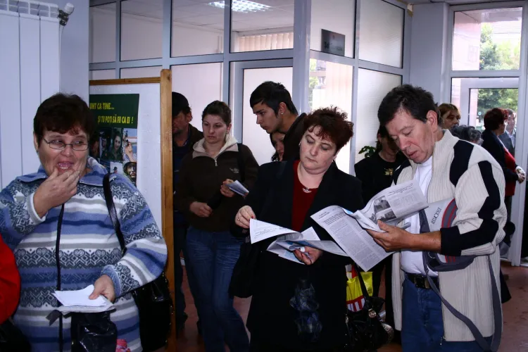 Guvernul a decis sa concedieze aproape 60.000 de bugetari, majoritatea din administratia locala