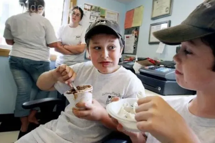 Are 10 ani si face afaceri cu inghetata. Un pusti american este cel mai tanar patron - FOTO