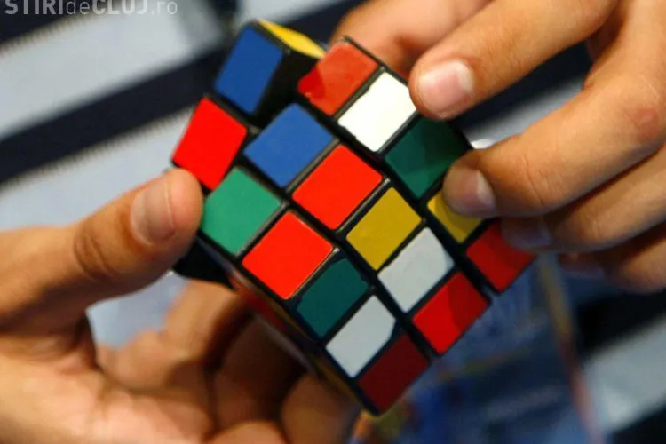 Pasionatii de cubul Rubik se vor intrece sambata la Cluj
