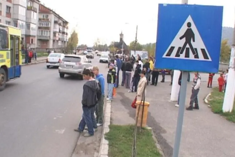 Femeie lovita pe o trecere de pietoni in Dej