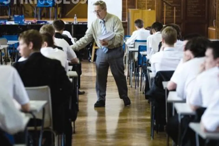 BAC Cluj: Mediile mai multor elevi de la Liceul "Eugen Pora" din Cluj au fost calculate gresit. Conducerea Inspectoratului se face ca ploua