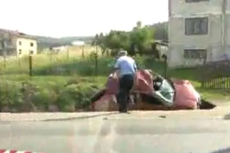 Accident in Valcele intre un TIR si un autoturism Skoda. O persoana a fost grav ranita - VIDEO