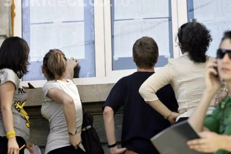 BAC Cluj: 63,60 % dintre elevii clujeni au luat examenul de Bacalaureat. VEZI rezultatele pe medii