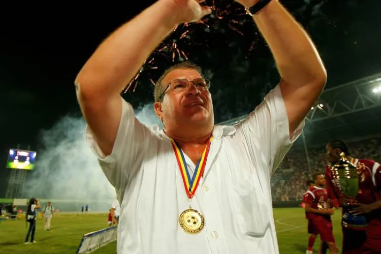 Muresan isi bate joc de MM Stoica: "Vom arata ca generalii sovietici cu uniforma plina de decoratii"