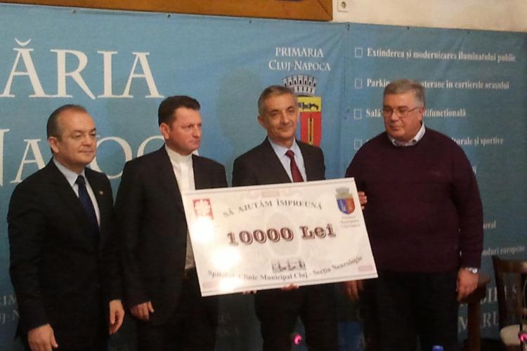 Asociația Caritas donează 10.000 de lei Spitalului Clinic Municipal. Banii provin din hainele vechi donate de clujeni - FOTO