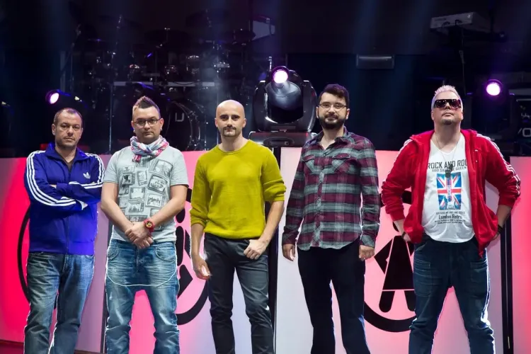 Voltaj cântă vineri, 7 decembrie, în Piața Unirii din Cluj. Concertul va incepe la ora 19.00