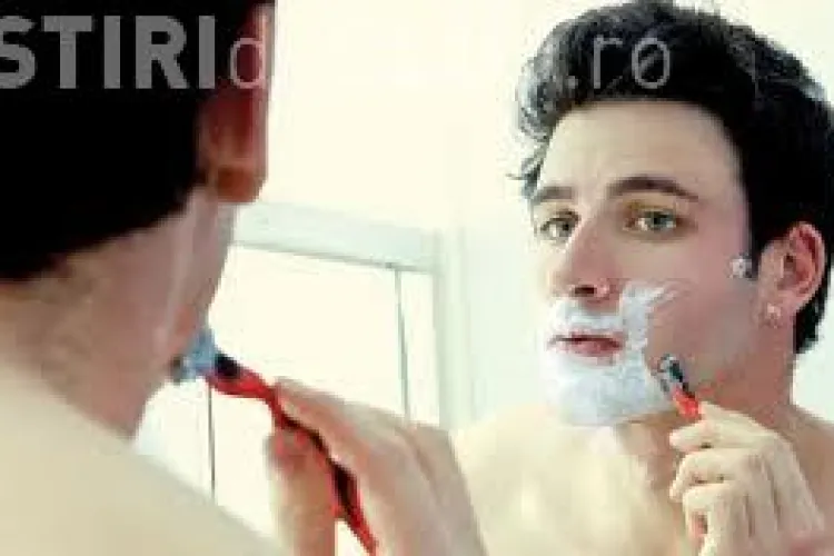 Spumă de ras cu miros de şuncă  