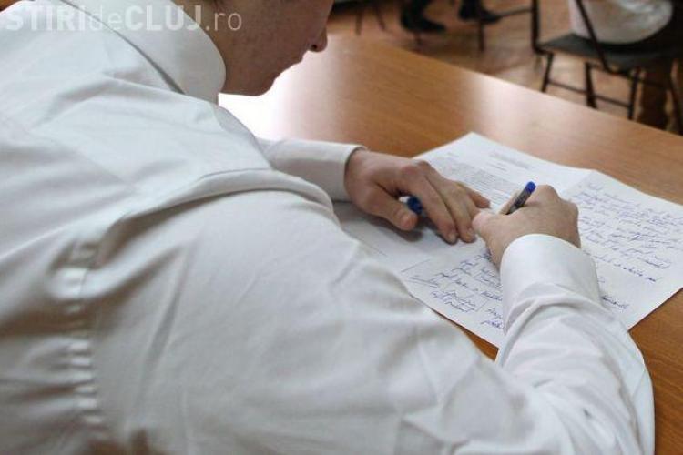 Un elev din Cluj a copiat la simularea Bacalaureatului și a fost dat afară din examen