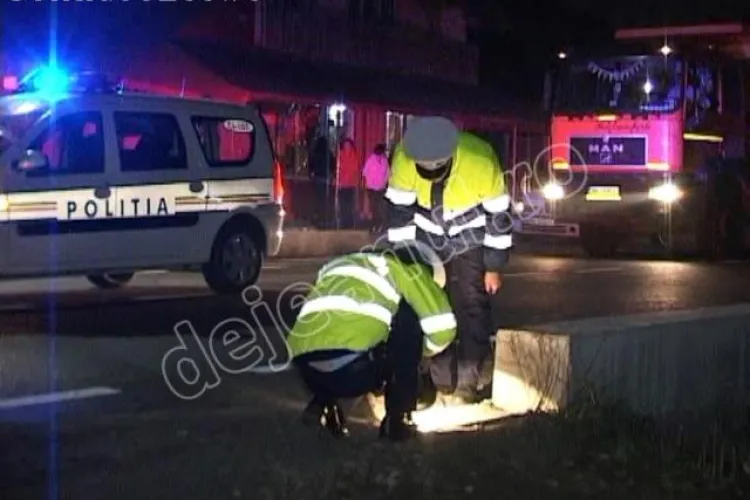 Un șofer de 22 de ani a lovit două persoane într-o stație de autobuz din Urișor și a fugit