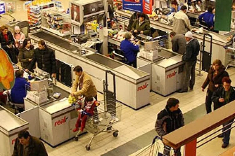 Auchan a cumpărat Real în România