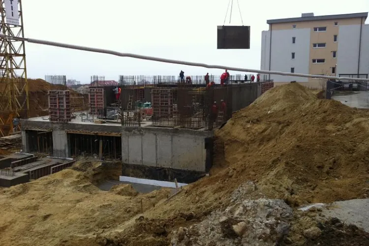 Scandal monstru la un bloc din Bună Ziua construit de "Criminalul cu Porsche Cayenne”, pe numele unui fost angajat