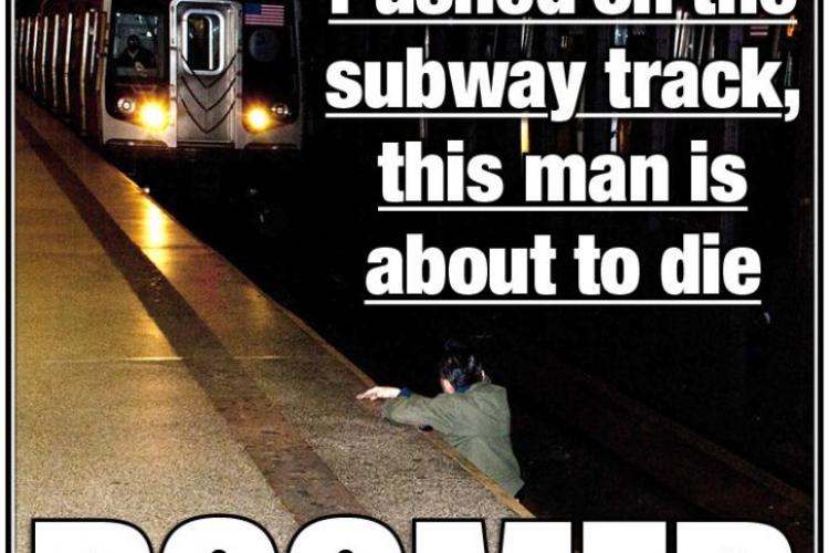 O fotografie a stârnit FURIE în toată lumea! A fotografiat un bărbat lovit de un metrou, dar nu l-a ajutat să se salveze?