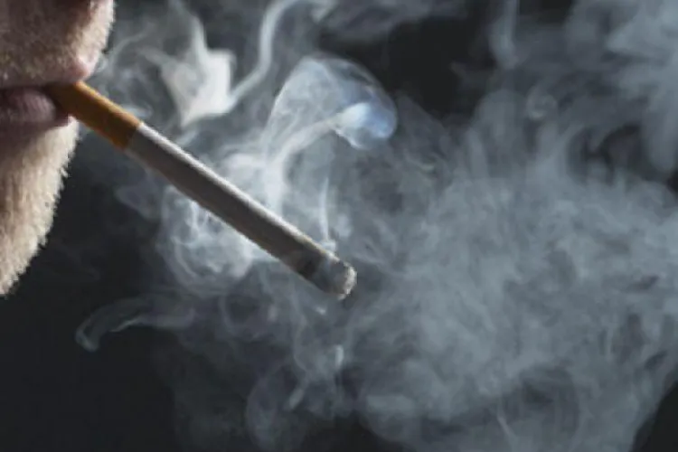 Bruxellesul vrea să interzică anumite pachete şi arome de ţigări