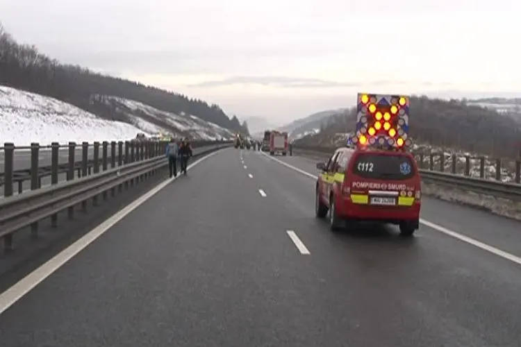 Accident pe Autostrada Transilvania! Un TIR care transporta AZOT a luat FOC - VIDEO UPDATE 