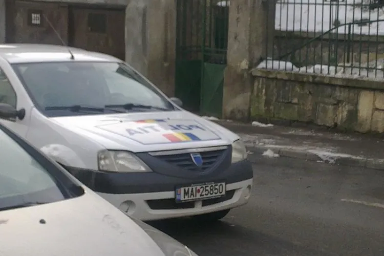 TUPEU de taximetrist! A BLOCAT strada Emil Racoviță și a plecat pur și simplu din mașină. Poliția s-a uitat la el - VIDEO