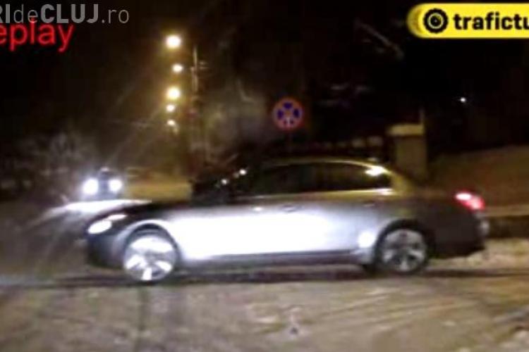 Zăpada îi face pe șoferii clujeni să fie HIENE în trafic! VEZI AICI și o intersecție semnalizată CIUDAT - VIDEO