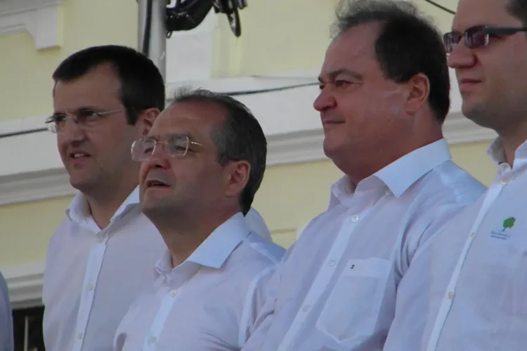 Blaga a rămas președintele PDL. Convenţia Naţională a PDL are loc în mai 2013