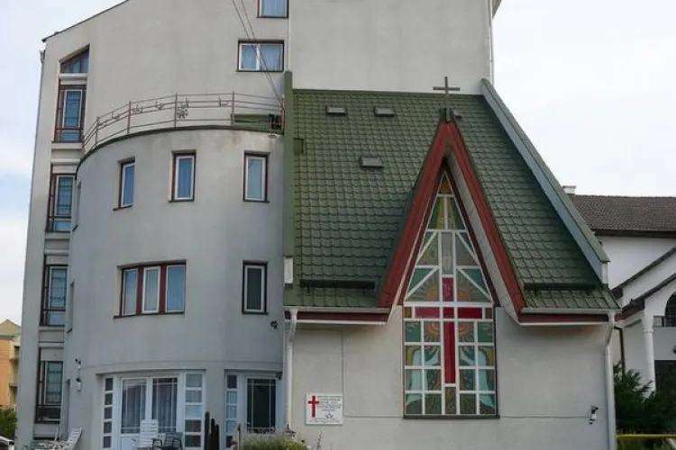 Azilul ”Sfântul Kamil” din Zorilor, acuzat că extermină bătrânii, nu îi îngrijește. CITEȘTE O MĂRTURIE ȘOCANTĂ