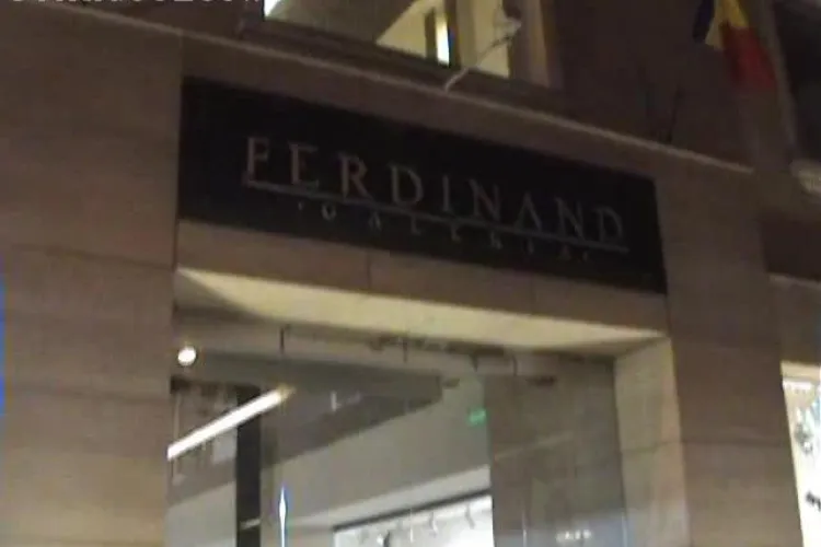 Focuri de armă la Galeriile Ferdinand din Cluj. Fiul patronului i-a amenințat pe angajați cu o pușcă de vânătoare  - VIDEO