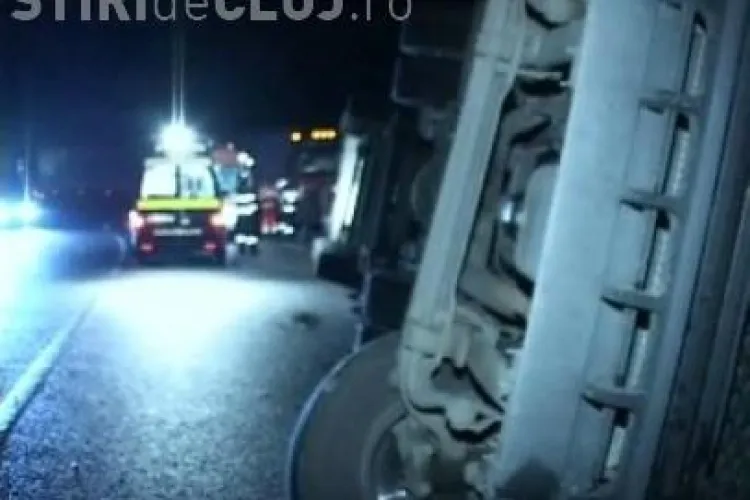 Accident azi-noapte în zona Ambient! Un TIR a derapat din cauza zăpezii