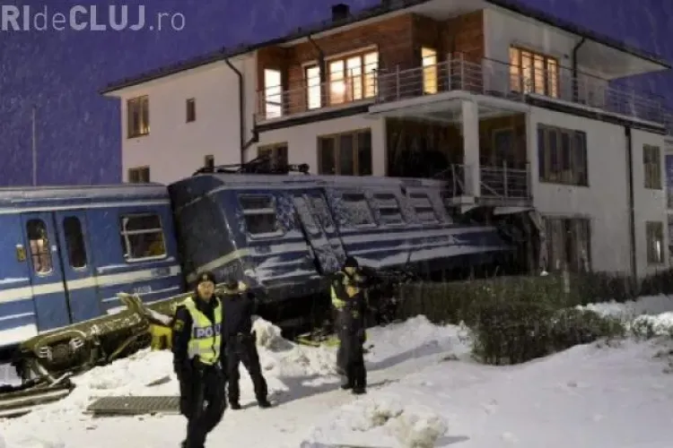 A furat un tren și a intrat cu el într-un bloc - VIDEO