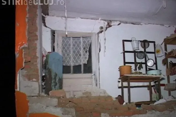 Explozie la o casă din Mănășturel - Dej! Două persoane au fost rănite - VIDEO