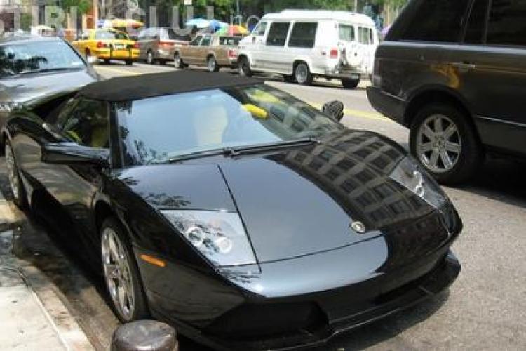 Vând Lamborghini la preţ de Logan. Super REDUCERE! - FOTO