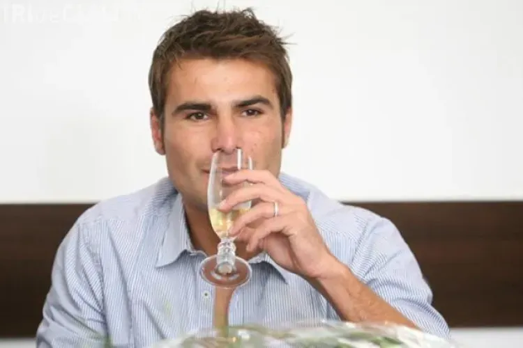 Adrian Mutu prins cu minciuna. AC Ajaccio vrea sa-l dea afară