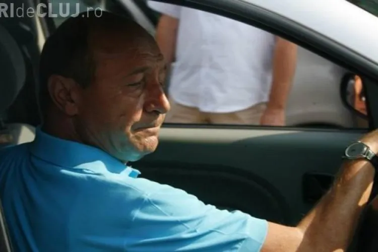 Băsescu către jurnalişti: "De Revelion voi mânca ce mâncaţi voi acum şi analiştii, aer"