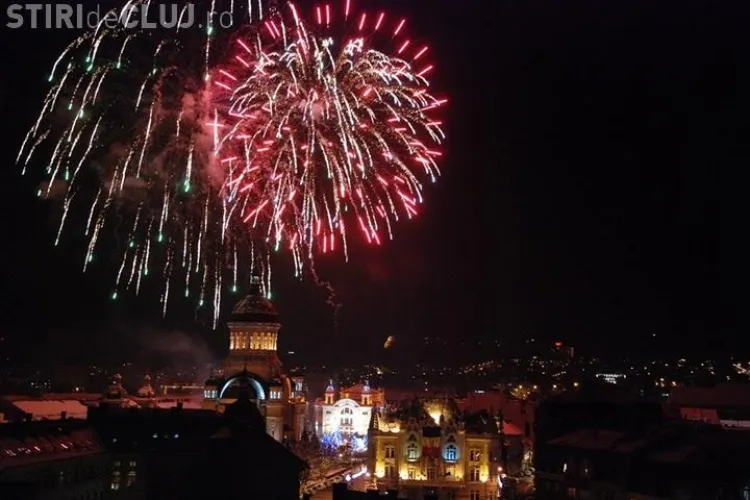 REVELION 2013 la Cluj. Foc de artificii, SPECTACULOS, în Piața Avram Iancu - VIDEO