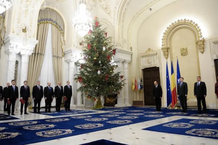 Sondaj: Cine este vinovatul pentru situaţia României în 2012