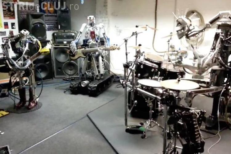 CLIPUL ZILEI: Roboții care cântă rock VIDEO