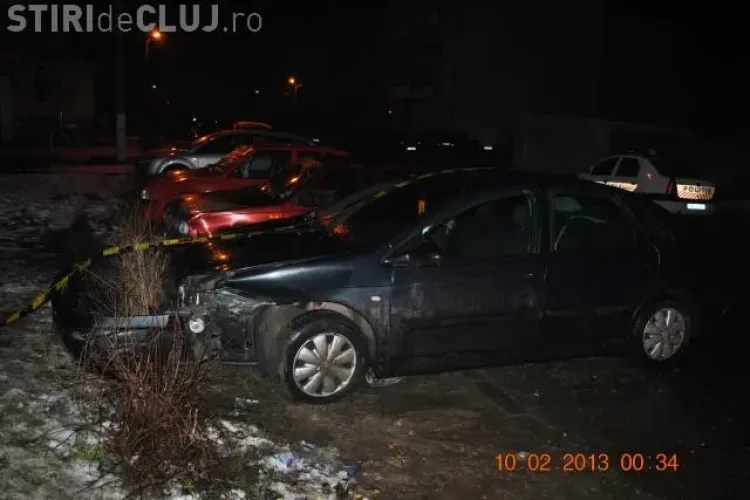 O fata de 14 ani din Dej a lovit mai multe maşini după ce s-a urcat la volan - VIDEO