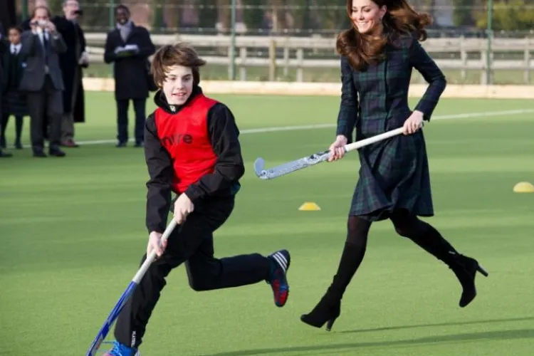 Cum arărau Kate MIDDLETON şi PIPPA în adolescenţă - FOTO INEDITĂ