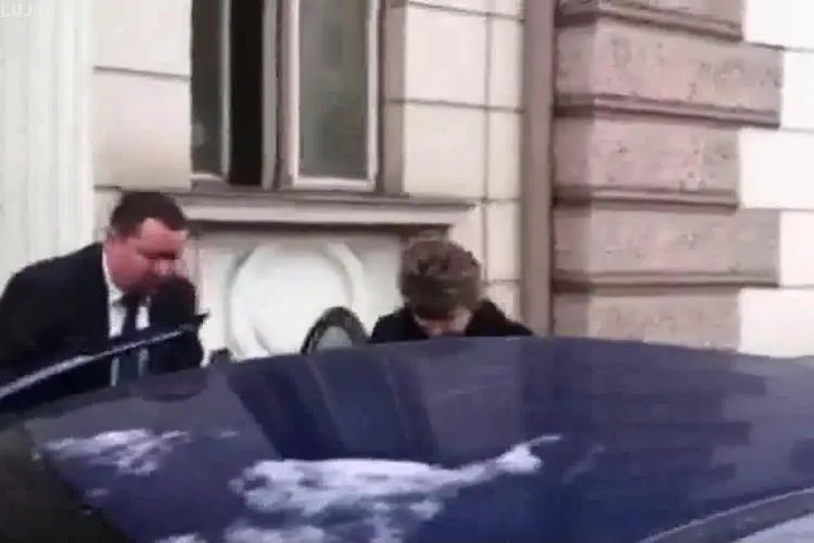 Ministrul Justiției, Mona Pivniceru, la Cluj. A plecat cu capul în PĂMÂNT - VIDEO