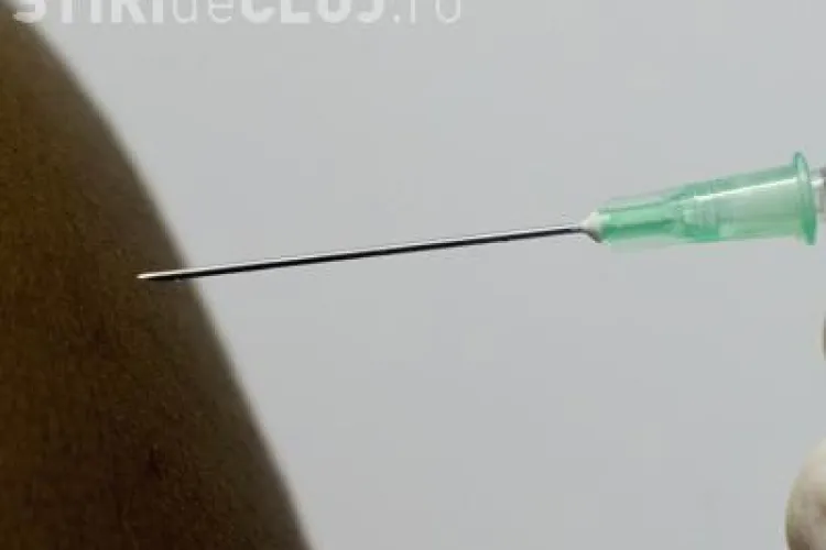 ISTERIE la CLUJ! Oamenii sunt panicați că cineva îi ÎNȚEAPĂ cu seringa pe stradă sau în autobuz UPDATE: Anchetă la licee