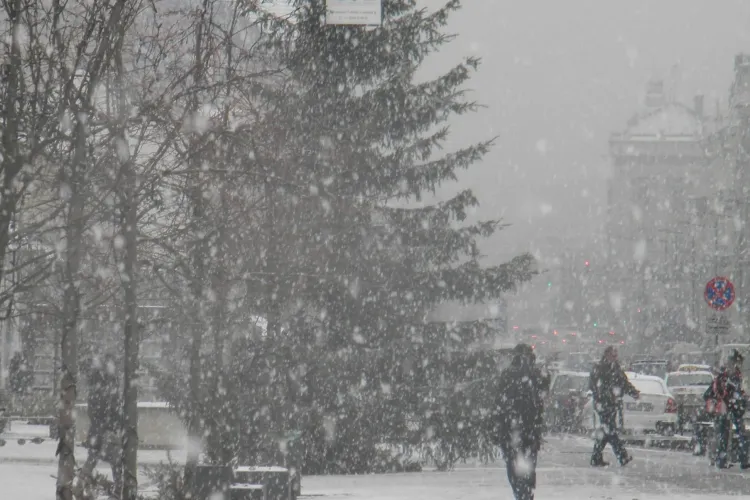 Clujul sub COD GALBEN de ninsori