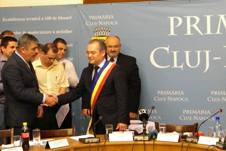 Consilierii liberali sunt nemulțumiți că pe site-ul Primăriei Cluj-Napoca sunt poze cu Emil Boc