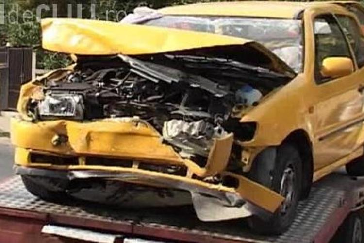 Accident la ieșire din Huedin spre Ciucea! Două persoane au fost rănite 