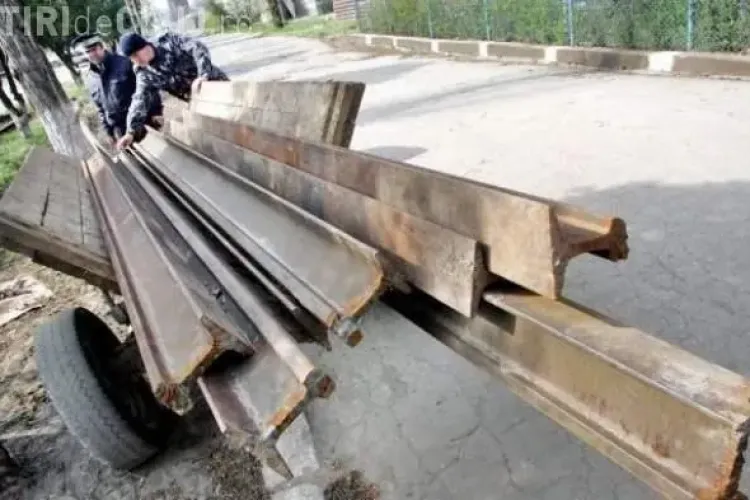 INCONȘTIENȚĂ! Șină de cale ferată furată din Mihai Viteazu