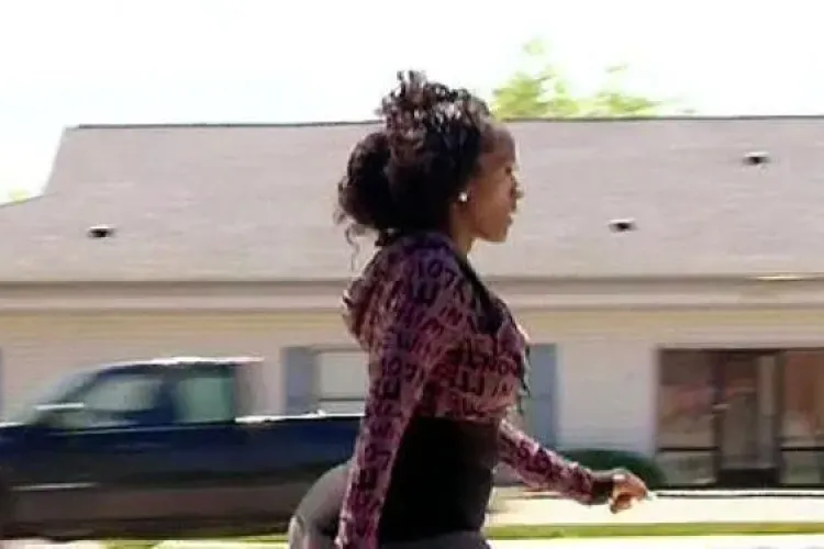 E dependentă de înjecții în posterior! E deformată, dar nu se oprește - FOTO