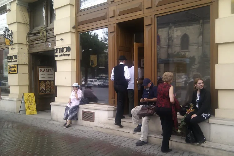 Extremiștii de la Noua Dreaptă Cluj, ”ocupă” Consulatul Ungariei