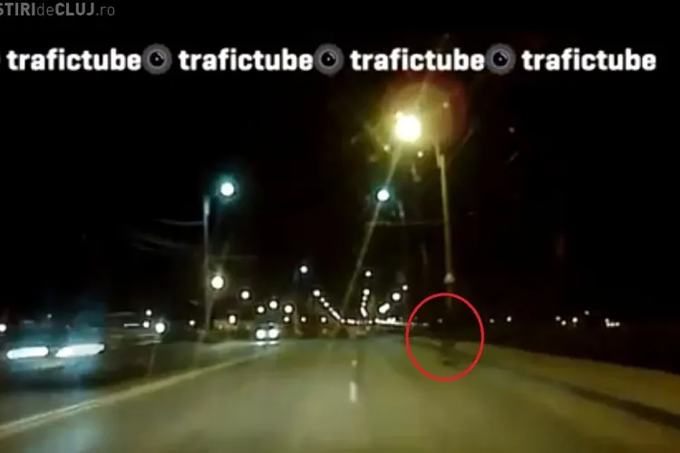 Bicicliștii clujeni, PERICOL PUBLIC noaptea. Șoferii îi disting cu greu - VIDEO
