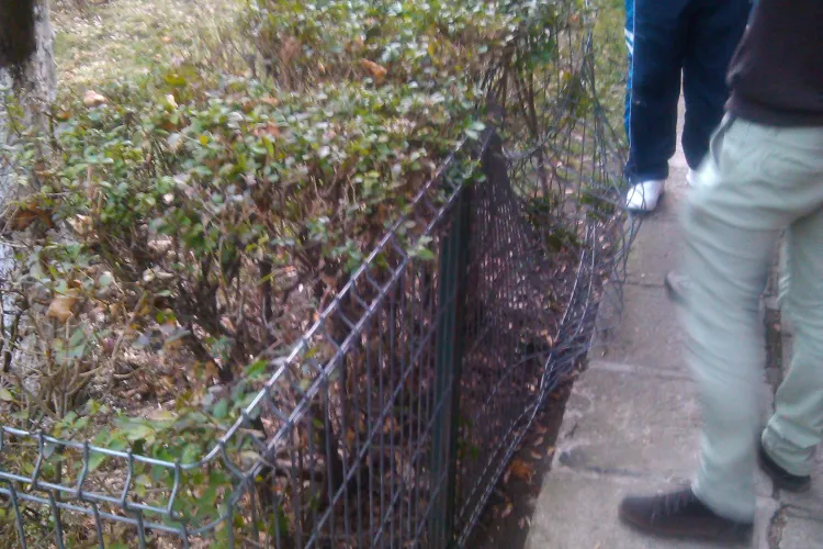 Tânără căzută de la etaj, pe strada Băița, în Gheorgheni. UPDATE: A scăpat cu viață ca prin MINUNE - FOTO