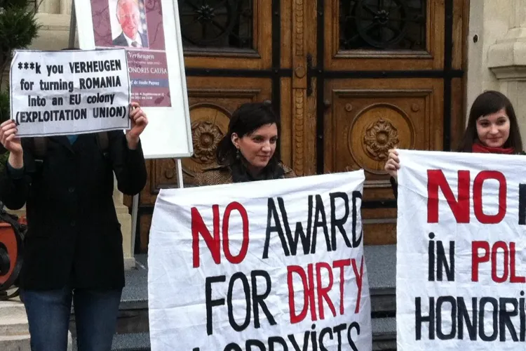 De ce au protestat tinerii la UBB Cluj împotriva lui Verheugen și Ponta - VIDEO