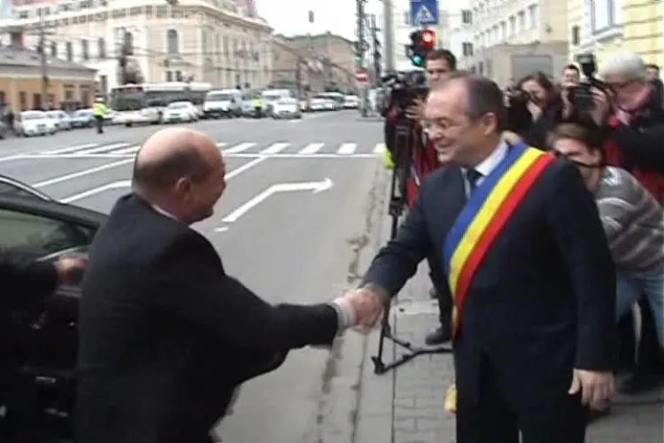 Băsescu despre Boc: La București era bătut cu pietre. La Cluj a câștigat Primăria