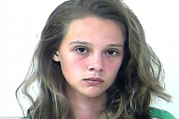 Vezi ce facea o dadaca in varsta de 18 ani in patul copilului de care avea grija!