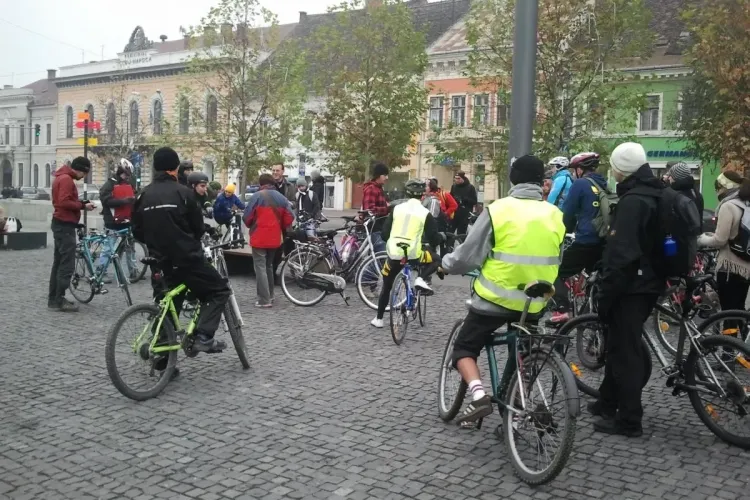 Bicicliștii clujeni IES în STRADĂ, sâmbătă, 16 februarie